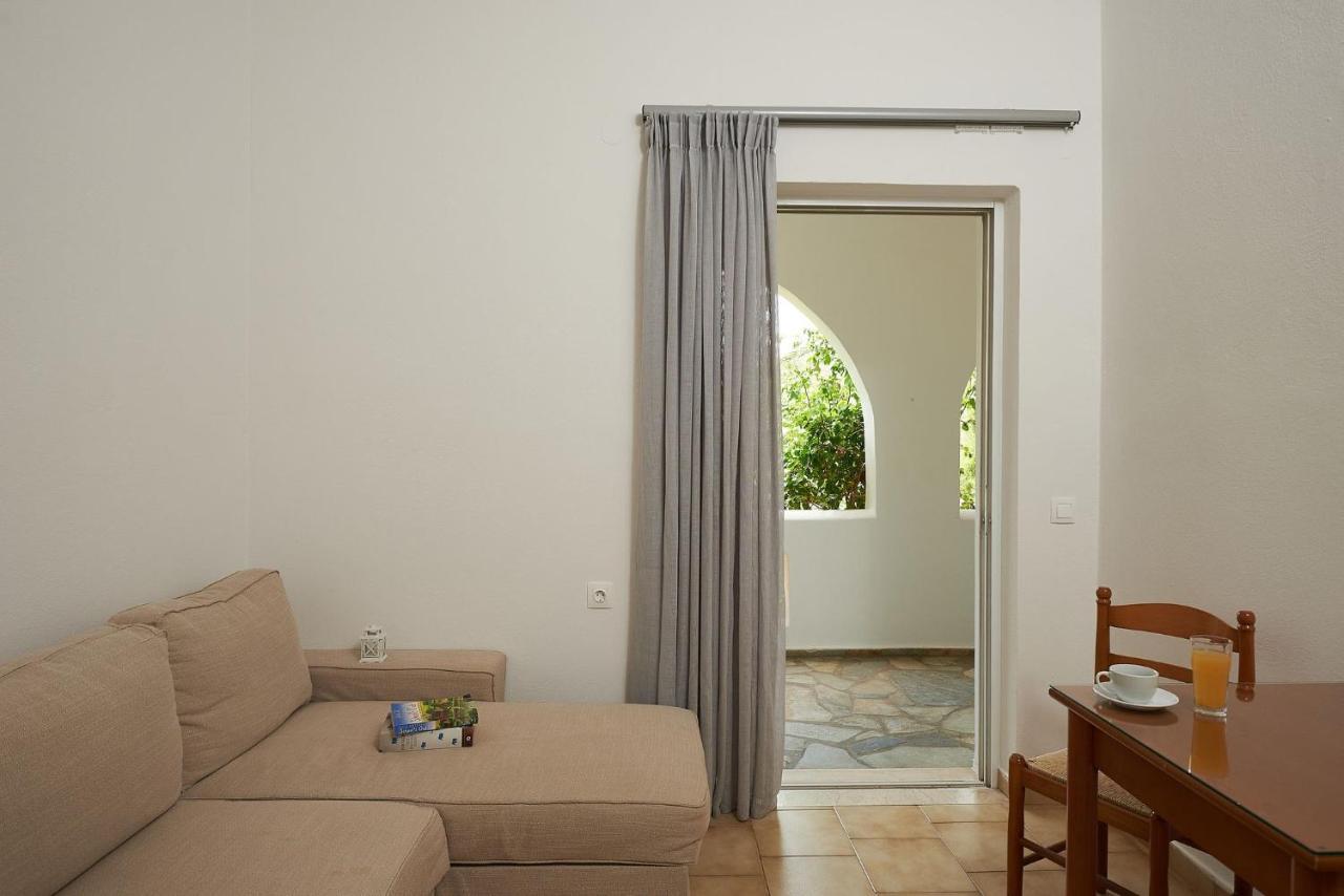 Afroditi Hotel ปลาเกียส ภายนอก รูปภาพ