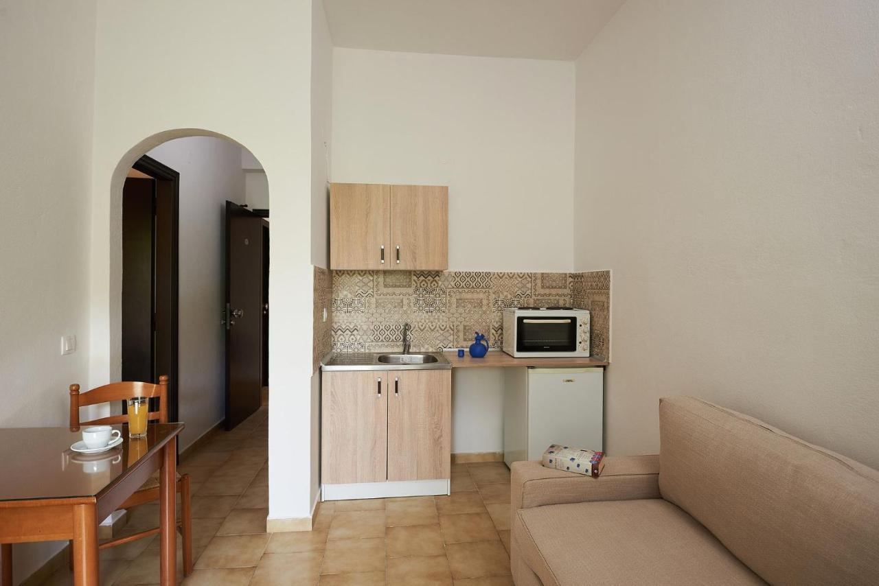 Afroditi Hotel ปลาเกียส ภายนอก รูปภาพ